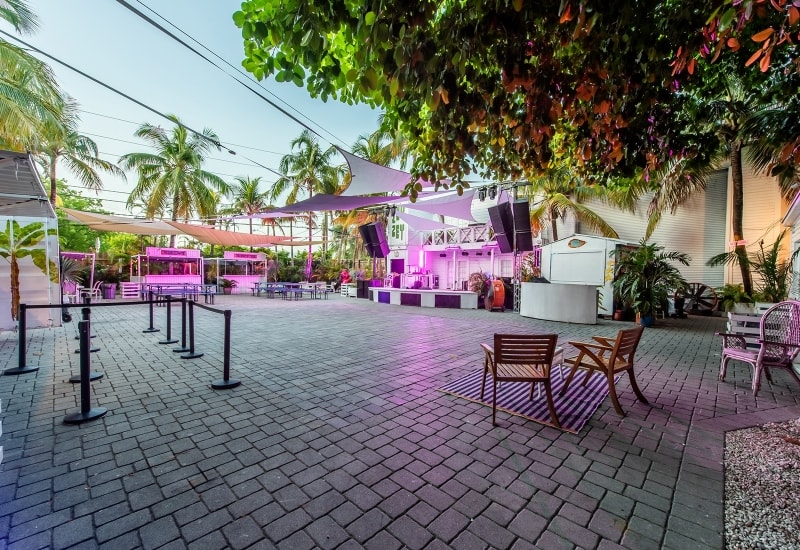 Eats & Beats hosted by Mr. Eats 305