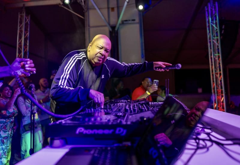 5A7E98FF 3466 42A5 AC57 790F9B1D2F84 1 201 a