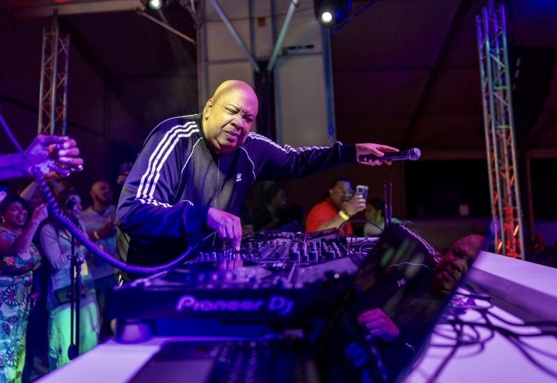 5A7E98FF 3466 42A5 AC57 790F9B1D2F84 1 201 a