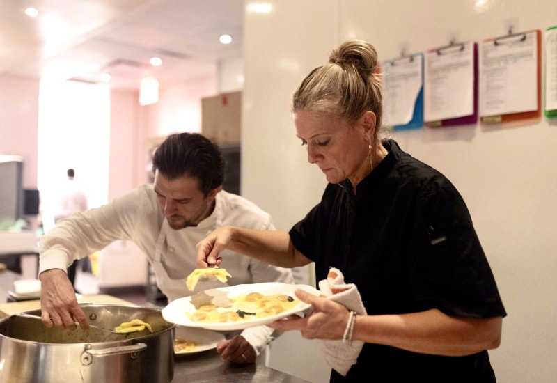 FD6E823D EA81 436C B0D8 AB19C329B890 1 201 a